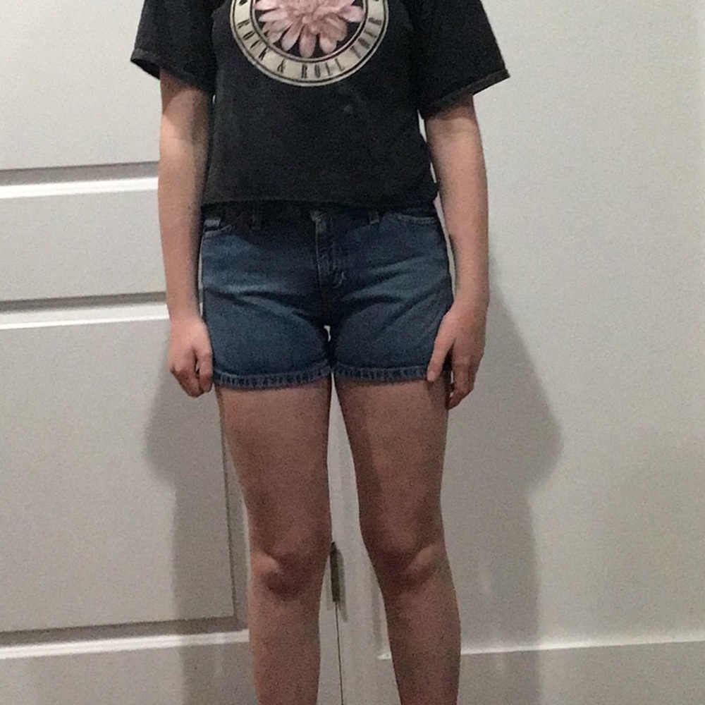 Gap Jeans shorts Women size 6 gently used